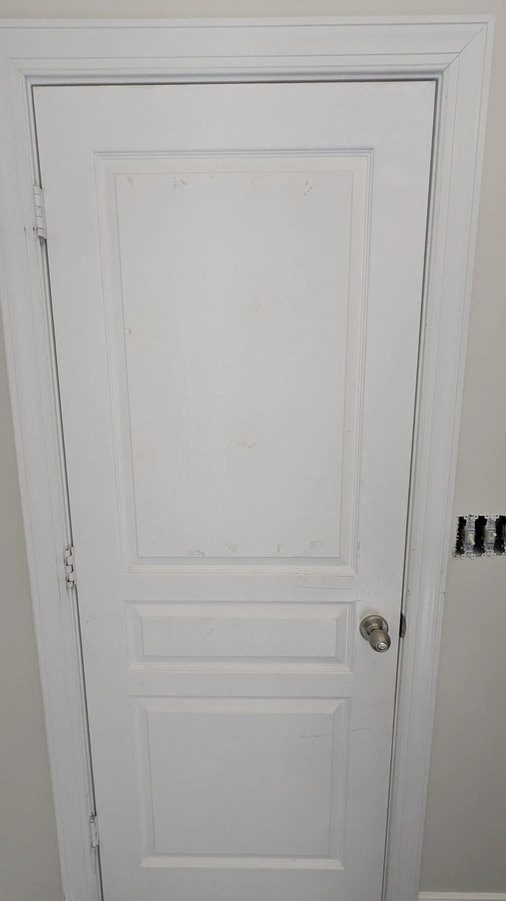 White interior door and painted casing